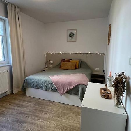 Chopin Airport Apartments Warsawa Bagian luar foto