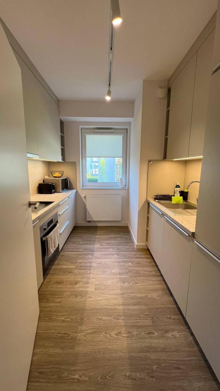 Chopin Airport Apartments Warsawa Bagian luar foto