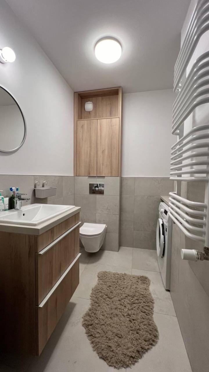 Chopin Airport Apartments Warsawa Bagian luar foto